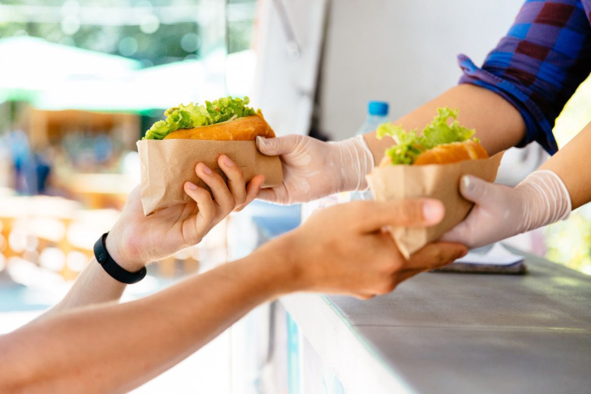CNAE 5610, 5630 y 5629: qué código le corresponde a tu bar, restaurante o puesto de comida