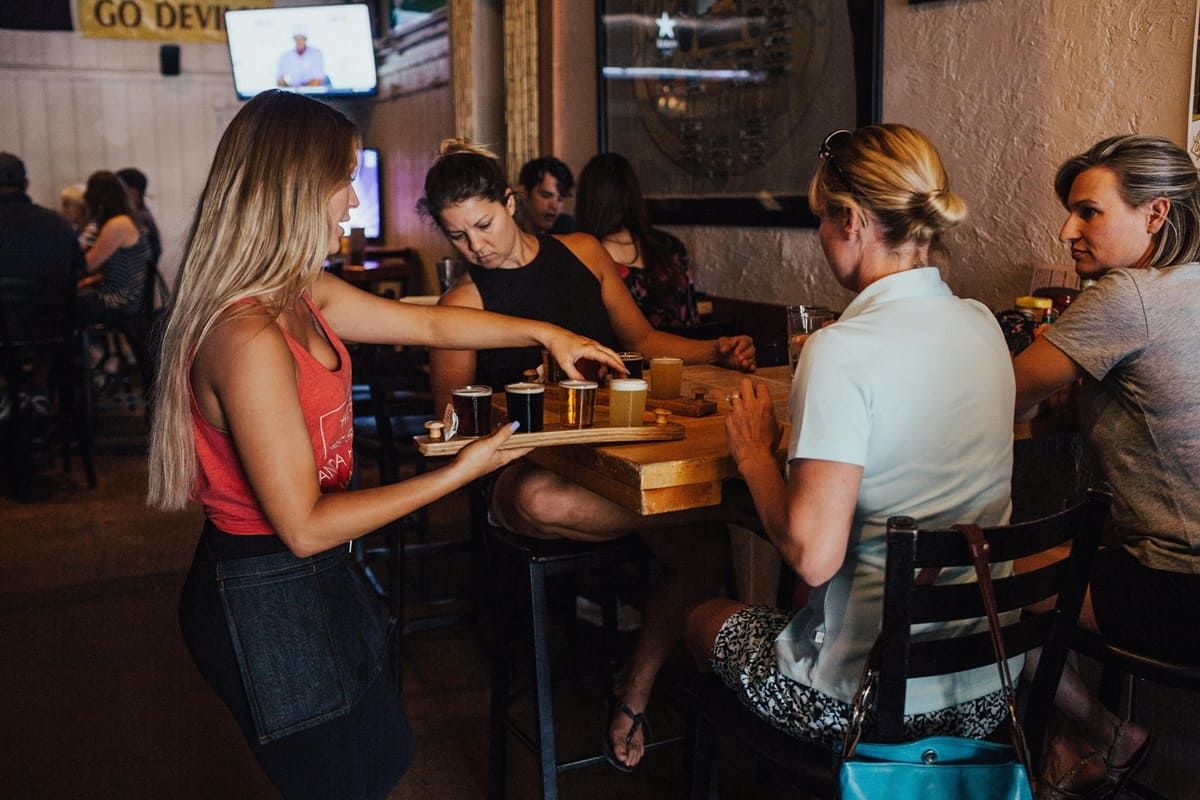 Bares y restaurantes comprometidos: consejos para fomentar la inclusión en tu establecimiento