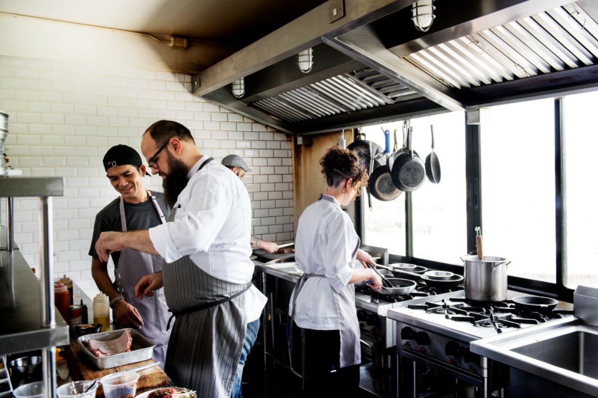 Qué es un KDS y cómo optimiza la gestión de tu cocina